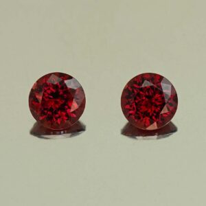 Rhodolite round pair 6.0mm 2.05cts N rh667