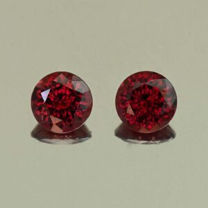 Rhodolite round pair 6.0mm 2.15cts N rh674