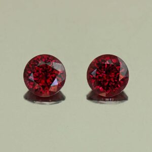 Rhodolite round pair 6.0mm 2.16cts N rh675