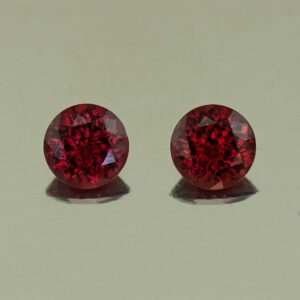 Rhodolite round pair 6.5mm 2.56cts N rh679