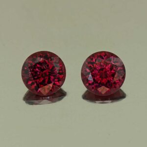 Rhodolite round pair 6.5mm 2.58cts N rh682