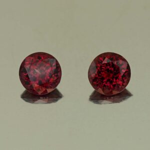 Rhodolite round pair 6.5mm 2.78cts N rh692