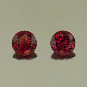 Rhodolite round pair 7.0mm 3.17cts N rh693