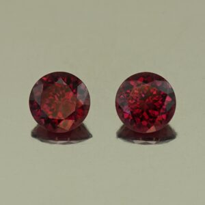Rhodolite round pair 7.0mm 3.30cts N rh696