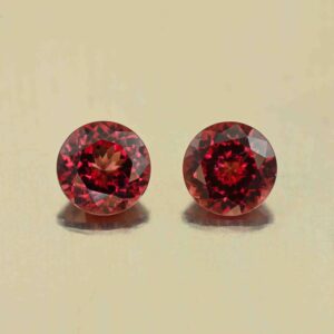 Rhodolite round pair 7.0mm 3.35cts N rh730 scaled 1