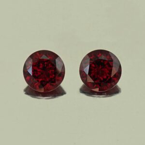 Rhodolite round pair 7.5mm 4.00cts N rh700