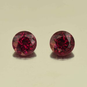Rhodolite round pair 7.8 8.0mm 4.98cts N rh188