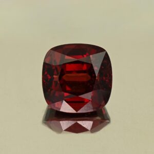 Rhodolite sq cush 11.0x10.9x7.9mm 8.65cts N rh738