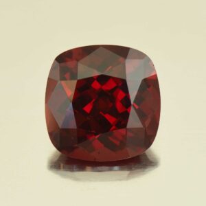 Rhodolite sq cush 11.5mm 7.83cts N rh582