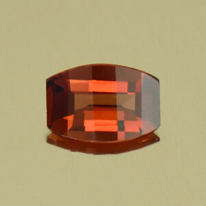 RoseMalayaGarnet opp bar barrel 5.7x4.1mm 0.47cts N rm366