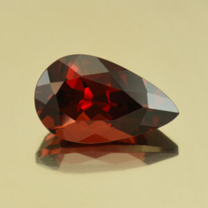 RoseMalayaGarnet pear 17.9x10.9mm 11.04cts N rm379