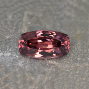 RoseZircon cush 19.5x11.0mm 19.66cts H zn932 crop