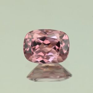 RoseZircon cush 8.6x6.5mm 2.33cts H zn7258