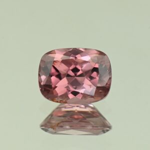 RoseZircon cush 8.6x6.6mm 2.66cts H zn7259