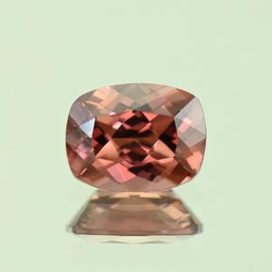 RoseZircon cush 9.0x7.0mm 2.99cts H zn7801