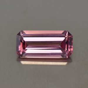 RoseZircon eme cut 11.1x5.3mm 2.89cts zn3378