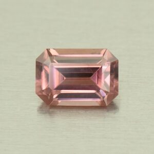 RoseZircon eme cut 6.4x4.4mm 1.40cts H zn5490