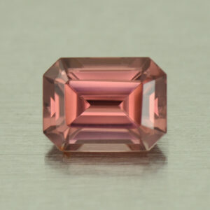 RoseZircon eme cut 8.5x6.4mm 3.03cts H zn5128
