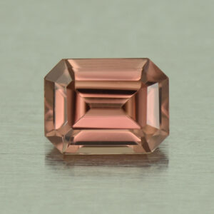 RoseZircon eme cut 8.5x6.5mm 2.84cts H zn5132