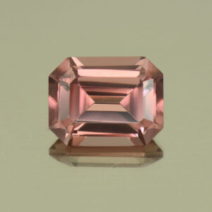 RoseZircon eme cut 9.5x7.5mm 3.98cts H zn5148