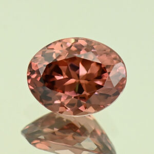 RoseZircon oval 10.0x7.9mm 3.89cts H zn8206
