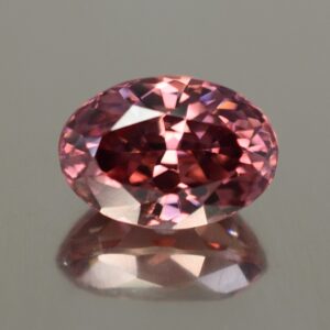 RoseZircon oval 13.3x9.4x7.9mm 10.17cts zn205