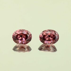 RoseZircon oval pair 10.0x7.9mm 8.20cts H zn3114