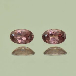 RoseZircon oval pair 5.5x3.5mm 0.84cts H zn6907