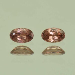 RoseZircon oval pair 5.5x3.5mm 0.88cts H zn6910