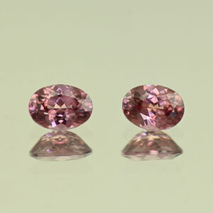 RoseZircon oval pair 7.5x5.5mm 2.91cts H zn7864