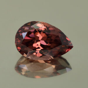 RoseZircon pear 18.0x12.0mm 18.84cts H zn931
