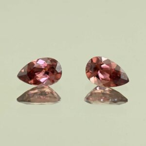 RoseZircon pear pair 8.0x5.0mm 2.55cts H zn7869