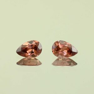 RoseZircon pear pair 8.5x5.5mm 2.81cts H zn3102
