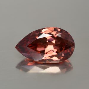RoseZircon pearshape 20.8x12.5mm 20.78cts zn933