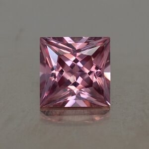RoseZircon princess 6.5mm 2.13cts zn3370