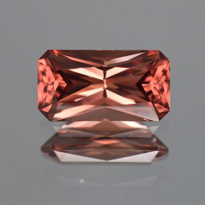 RoseZircon rad 13.2x7.2mm 6.07cts H zn891 crop