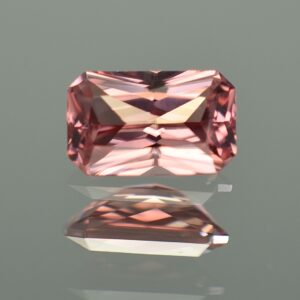 RoseZircon rad 8.0x5.0mm 1.63cts zn2216
