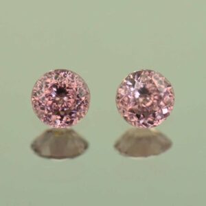 RoseZircon round pair 4.0mm 0.71cts H zn6937