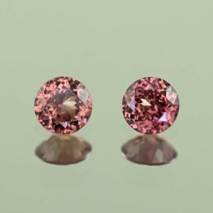RoseZircon round pair 4.5mm 0.92cts H zn7657