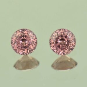 RoseZircon round pair 4.5mm 1.01cts H zn6945