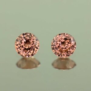 RoseZircon round pair 4.5mm 1.01cts H zn7659