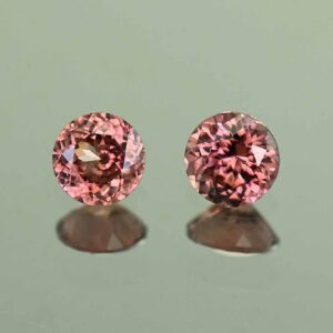 RoseZircon round pair 4.5mm 1.03cts H zn4060