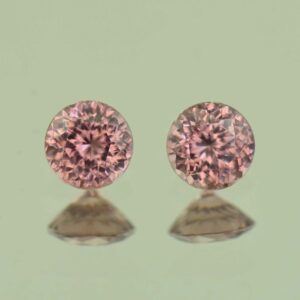 RoseZircon round pair 4.5mm 1.03cts H zn6952