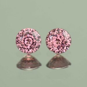 RoseZircon round pair 4.5mm 1.04cts H zn7193