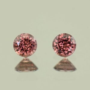 RoseZircon round pair 4.5mm 1.07cts H zn7665