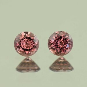 RoseZircon round pair 4.5mm 1.08cts H zn7667