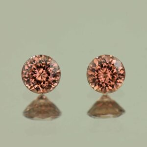 RoseZircon round pair 4.5mm 1.11cts H zn7668