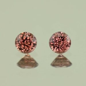 RoseZircon round pair 4.5mm 1.13cts H zn7672