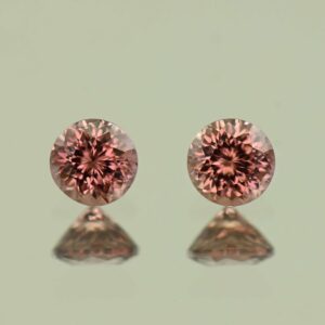RoseZircon round pair 4.5mm 1.20cts H zn7674