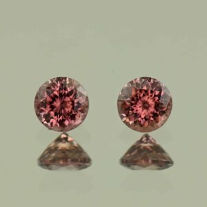 RoseZircon round pair 4.5mm 1.22cts H zn7675